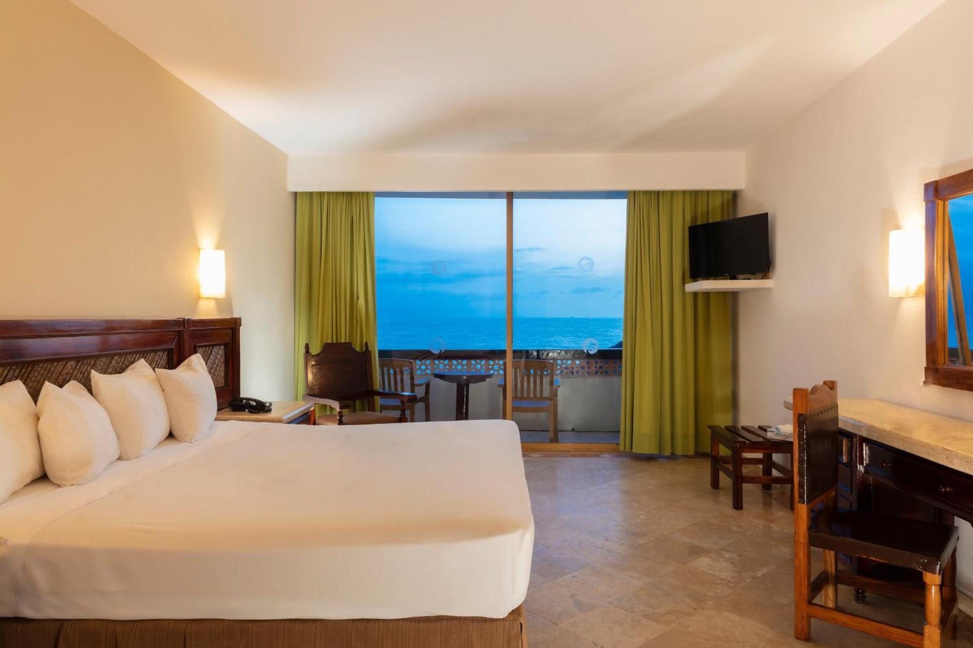 Las Palmas By The Sea All Inclusive Пуерто Валярта Екстериор снимка