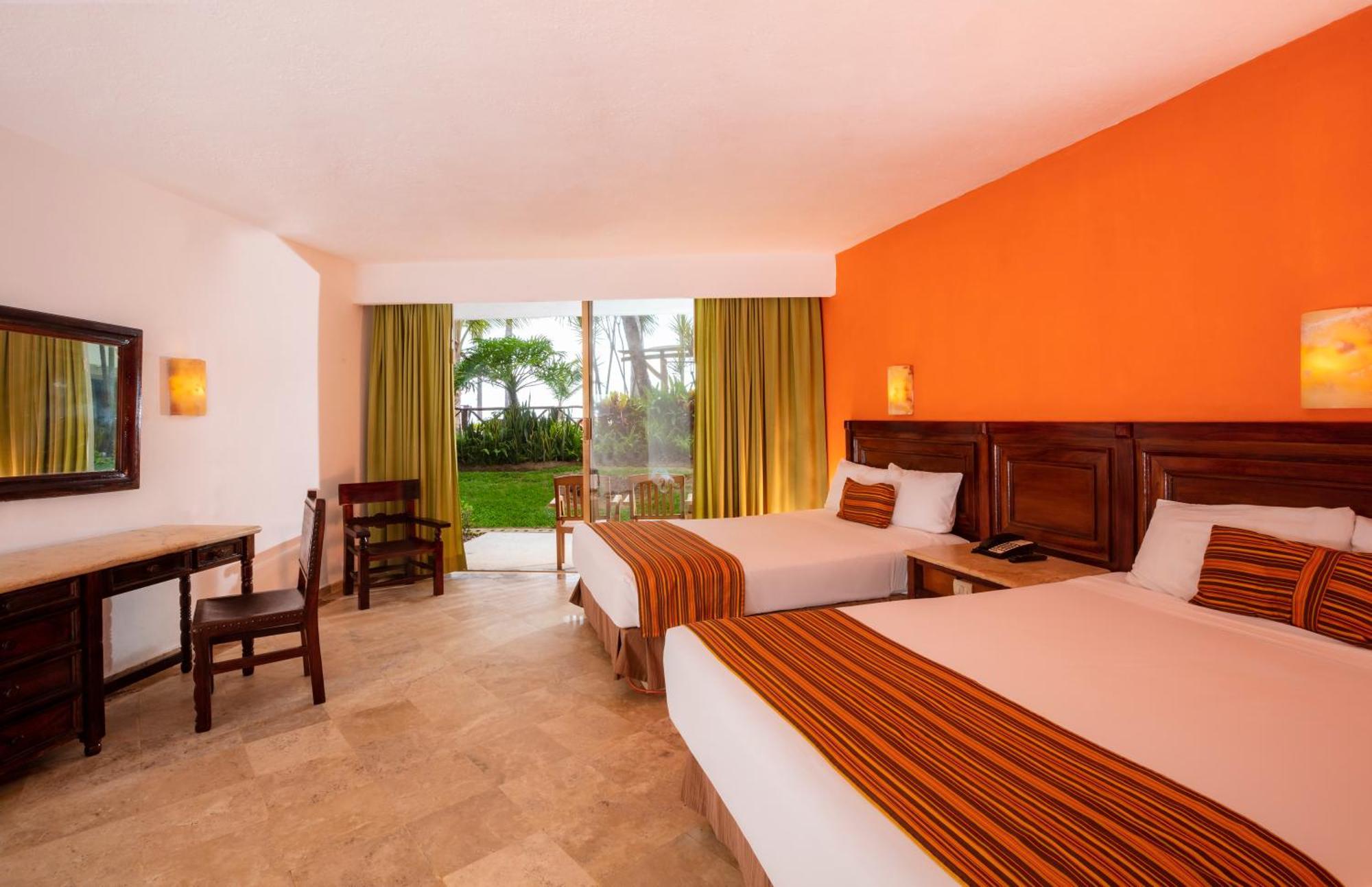 Las Palmas By The Sea All Inclusive Пуерто Валярта Екстериор снимка